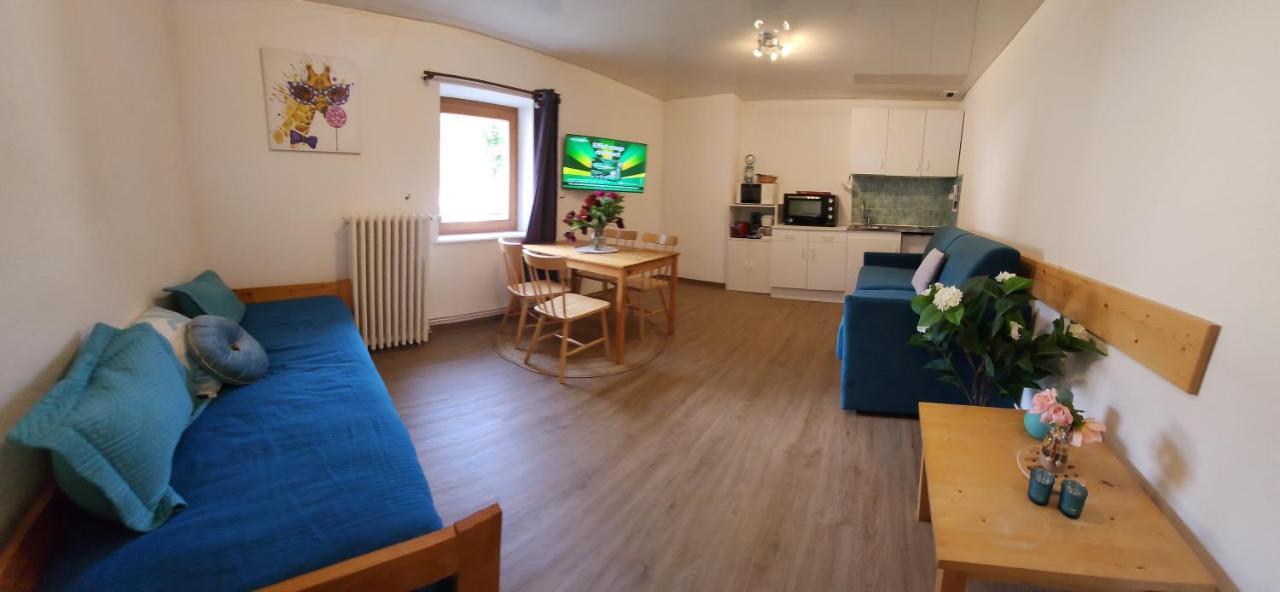 Gite Bruyere, 2 A 5 Personnes Avec Salle De Jeux Et Spa Dans La Residence Вантрон Экстерьер фото